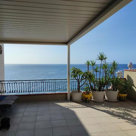 Attico Delle Pomelie Apartment Santa Teresa Di Riva Exterior photo